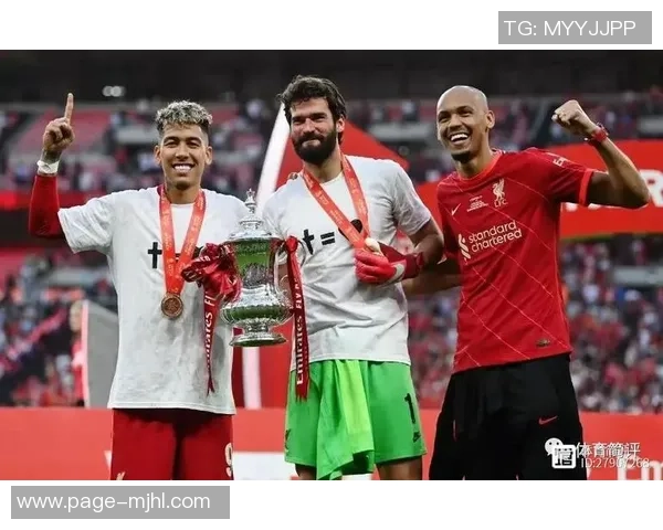 利物浦年轻左后卫詹姆斯诺里斯正式加盟爱尔兰谢尔伯恩队